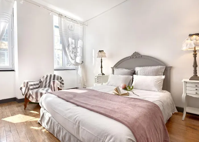 Cour Des Dames Bed & Breakfast La Rochelle 